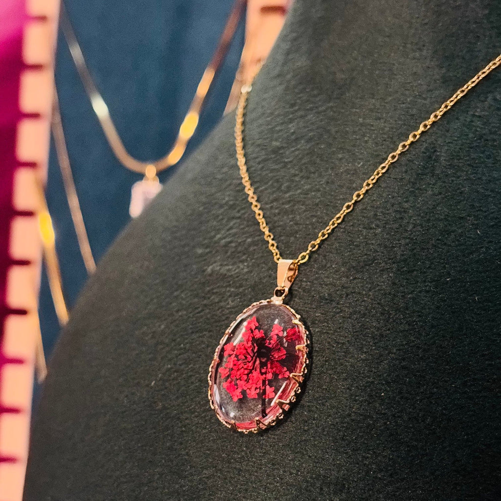 Crimson Resin Chain